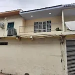 Apartamento Bem Localizado Na Av.Principal